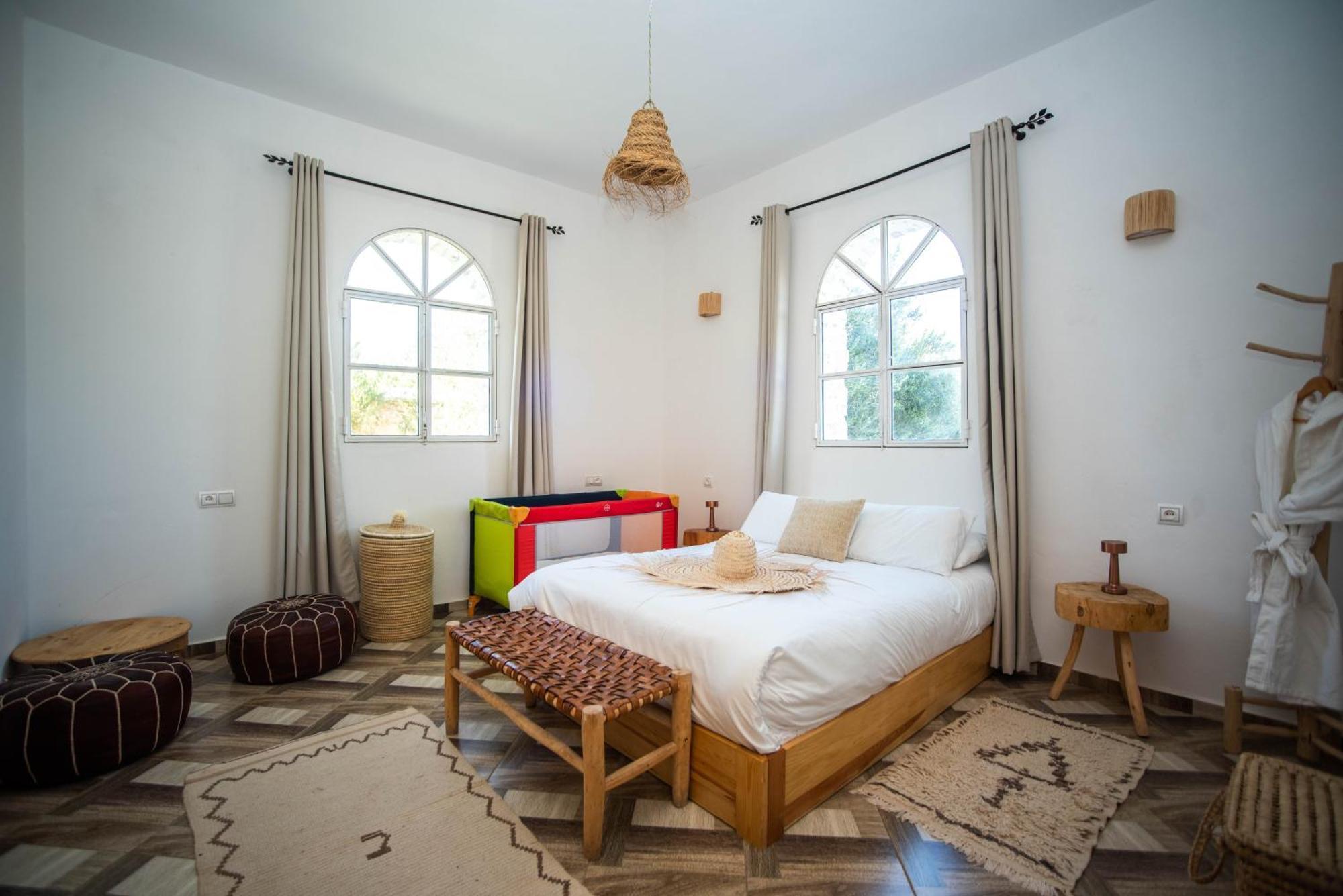 Villa Les Jardins Fleuris 4 Bedrooms Suvayr Dış mekan fotoğraf