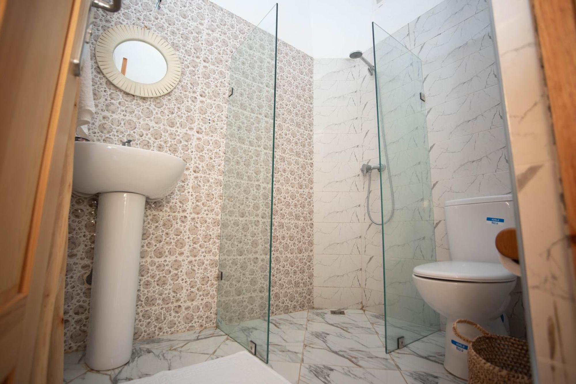 Villa Les Jardins Fleuris 4 Bedrooms Suvayr Dış mekan fotoğraf