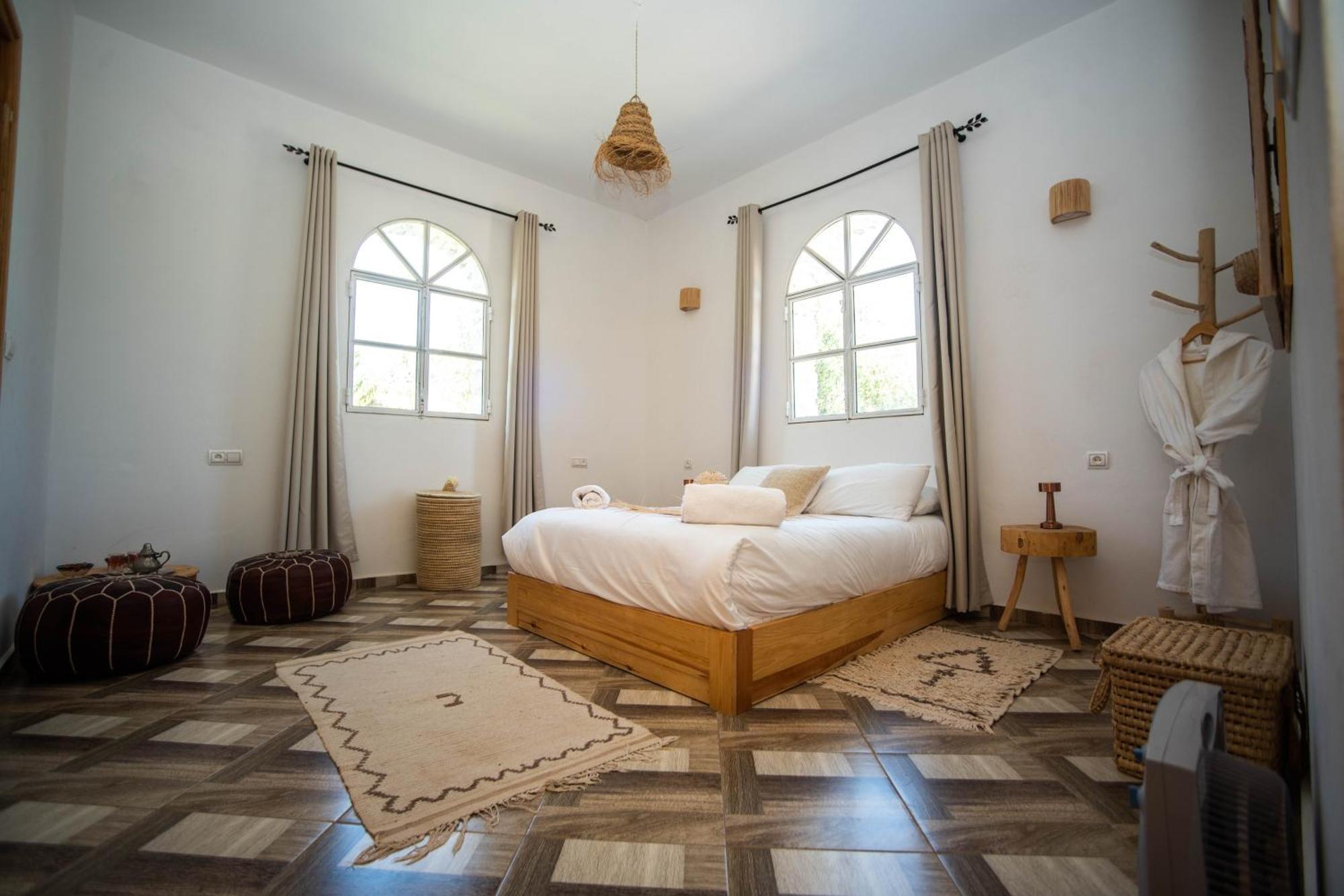 Villa Les Jardins Fleuris 4 Bedrooms Suvayr Dış mekan fotoğraf