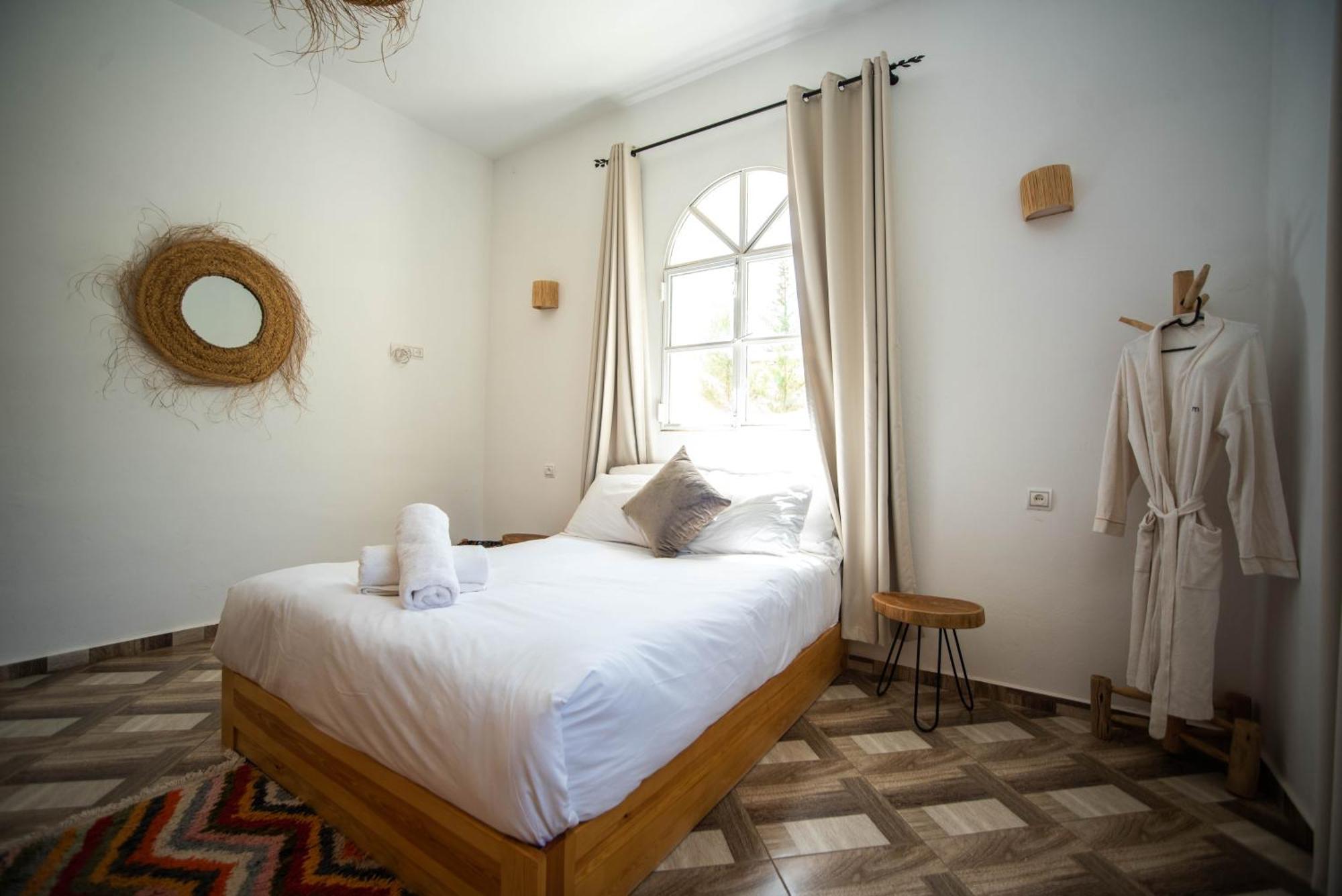 Villa Les Jardins Fleuris 4 Bedrooms Suvayr Dış mekan fotoğraf