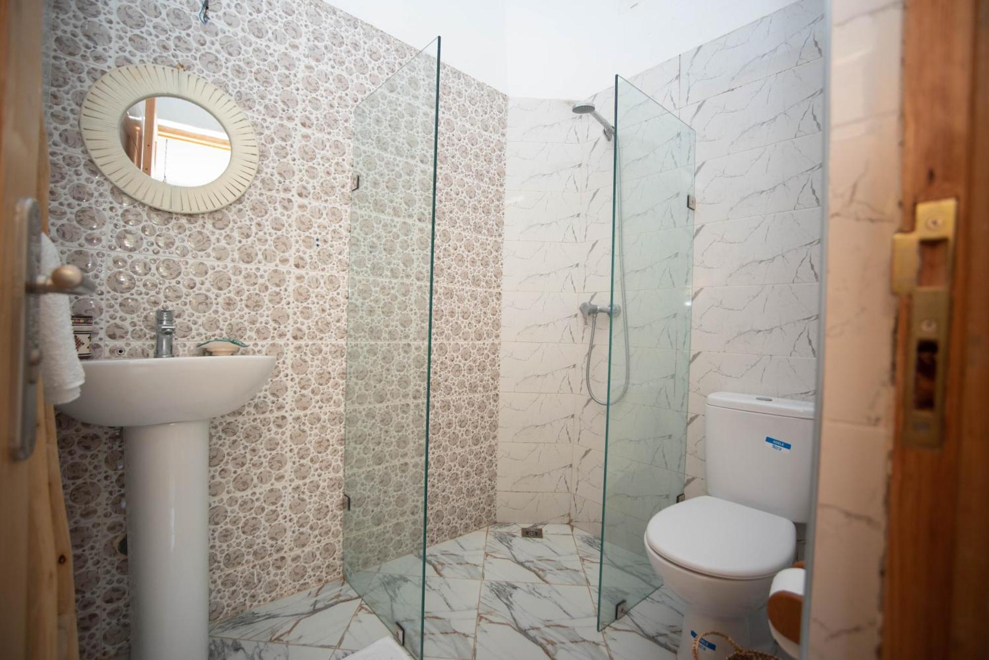 Villa Les Jardins Fleuris 4 Bedrooms Suvayr Dış mekan fotoğraf