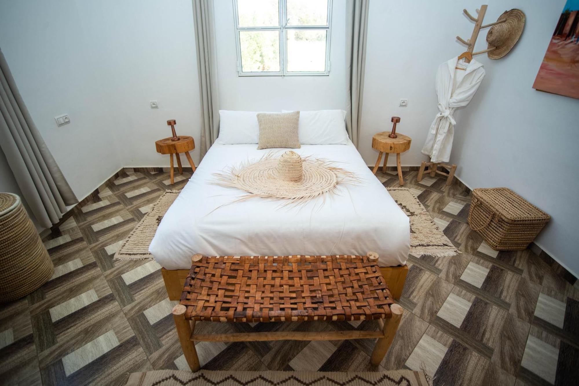 Villa Les Jardins Fleuris 4 Bedrooms Suvayr Dış mekan fotoğraf