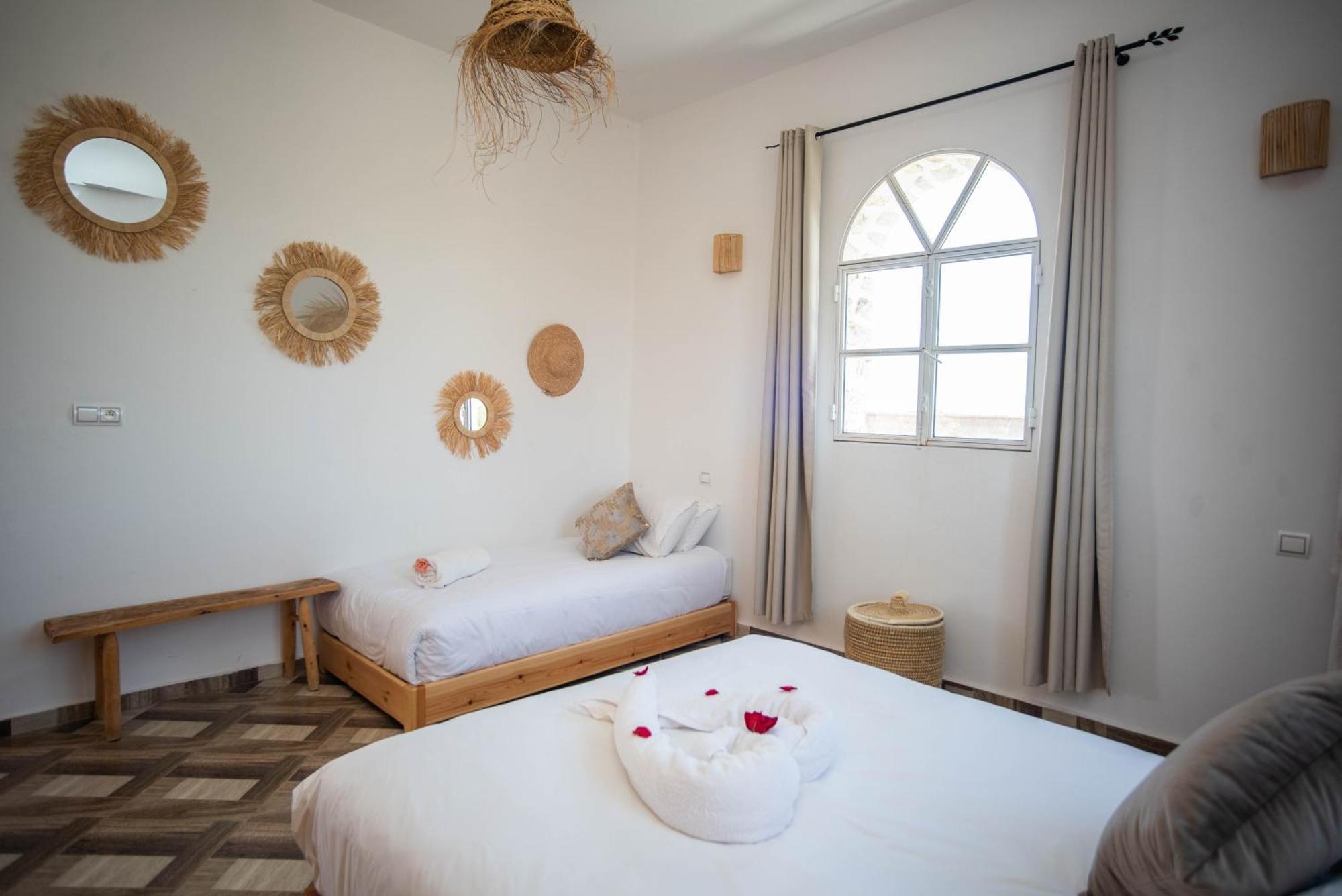 Villa Les Jardins Fleuris 4 Bedrooms Suvayr Dış mekan fotoğraf