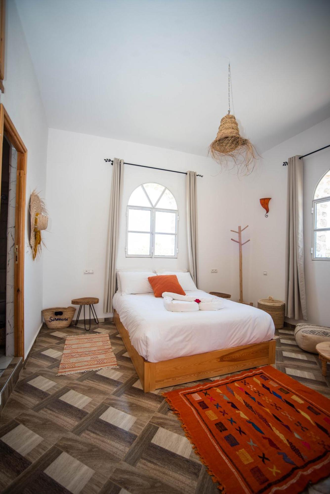 Villa Les Jardins Fleuris 4 Bedrooms Suvayr Dış mekan fotoğraf