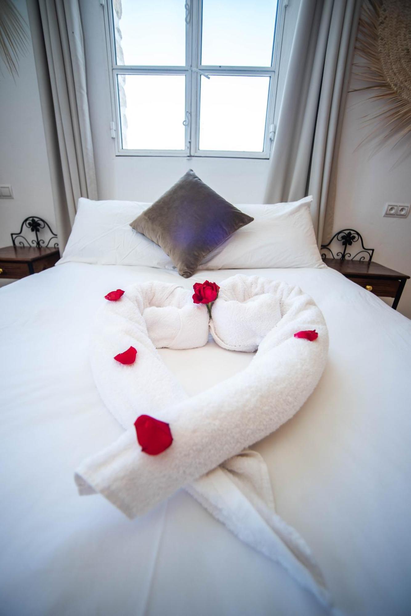 Villa Les Jardins Fleuris 4 Bedrooms Suvayr Dış mekan fotoğraf