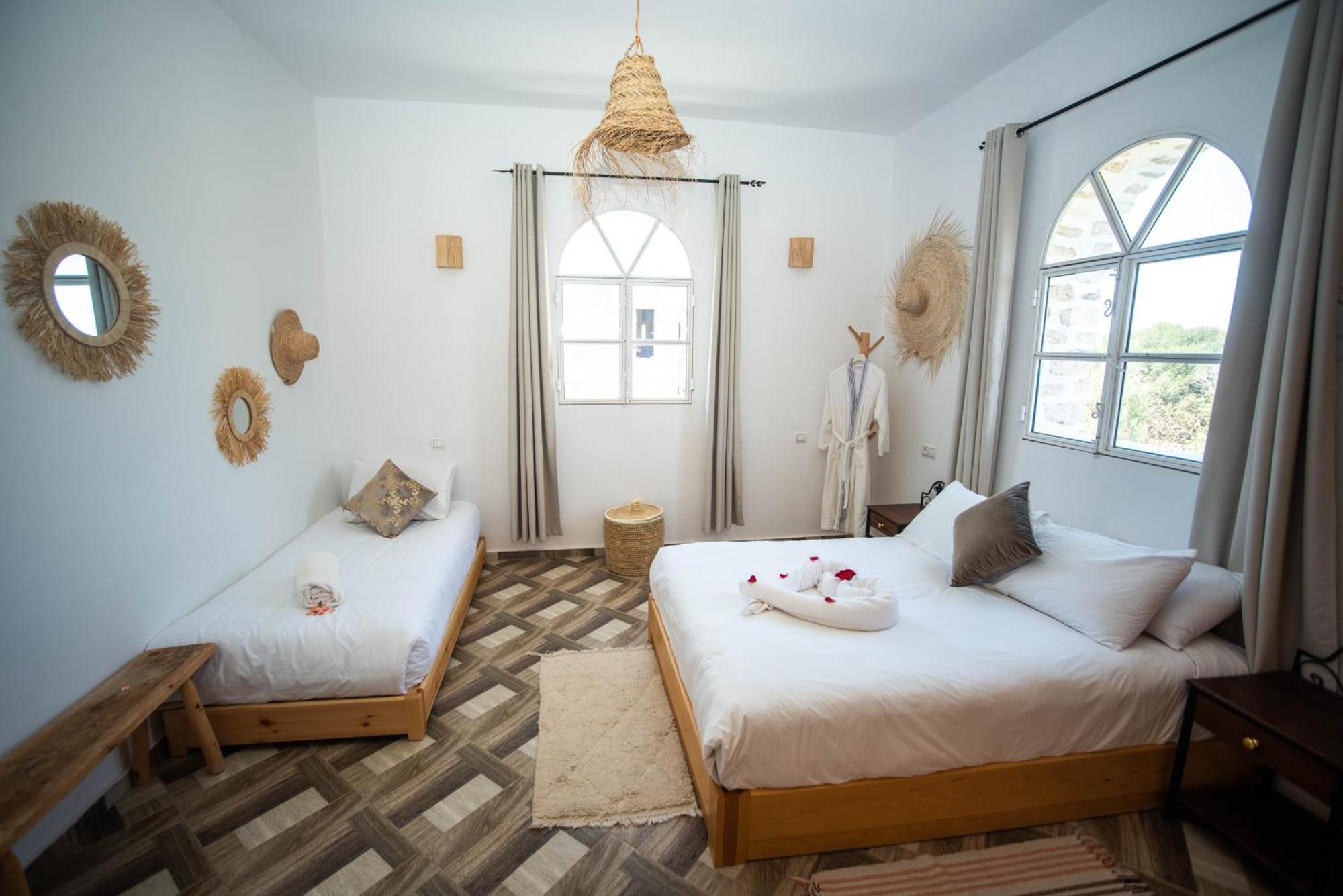 Villa Les Jardins Fleuris 4 Bedrooms Suvayr Dış mekan fotoğraf