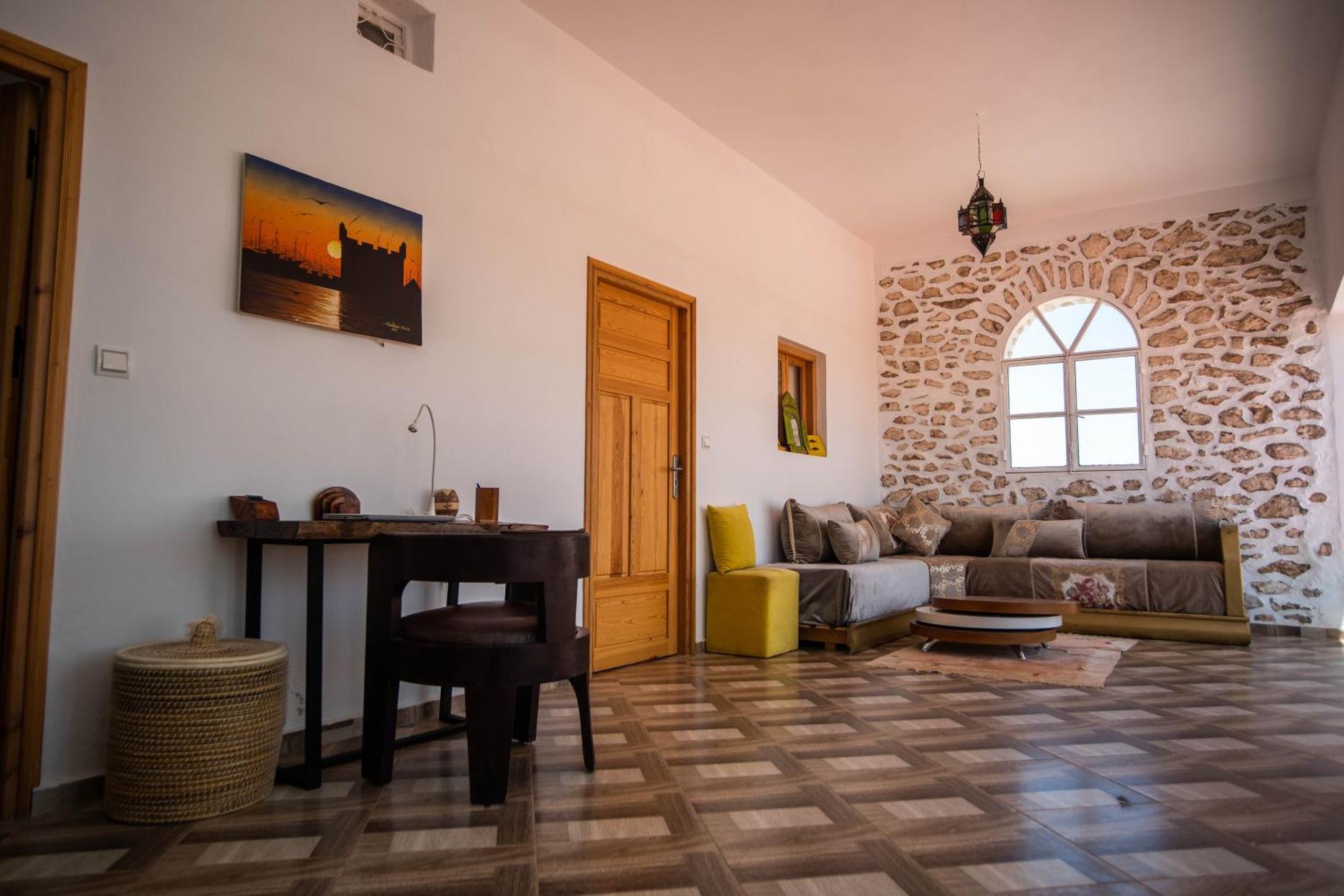 Villa Les Jardins Fleuris 4 Bedrooms Suvayr Dış mekan fotoğraf
