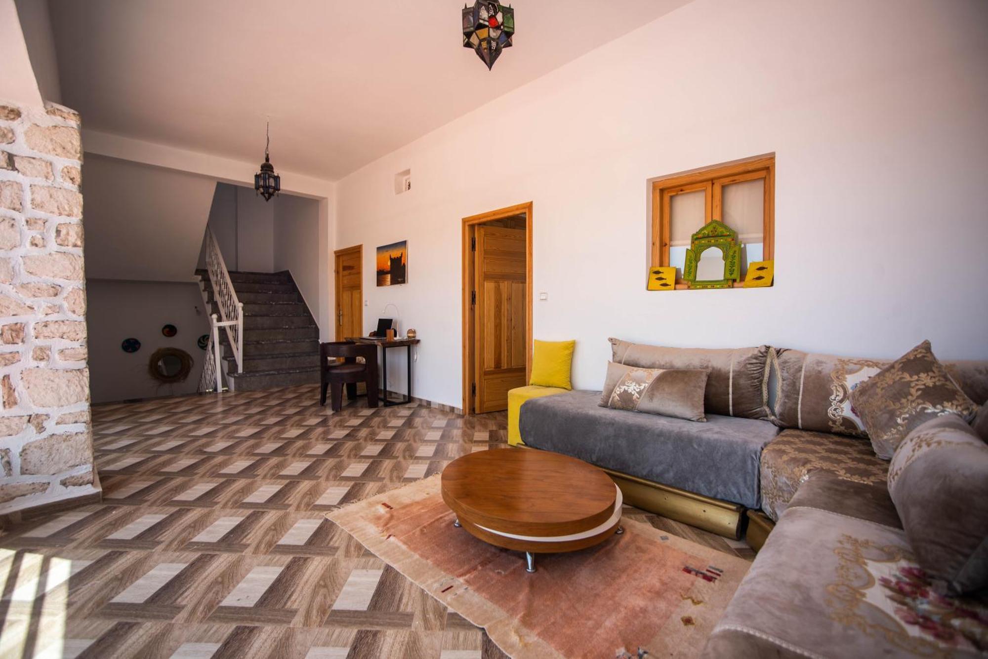 Villa Les Jardins Fleuris 4 Bedrooms Suvayr Dış mekan fotoğraf