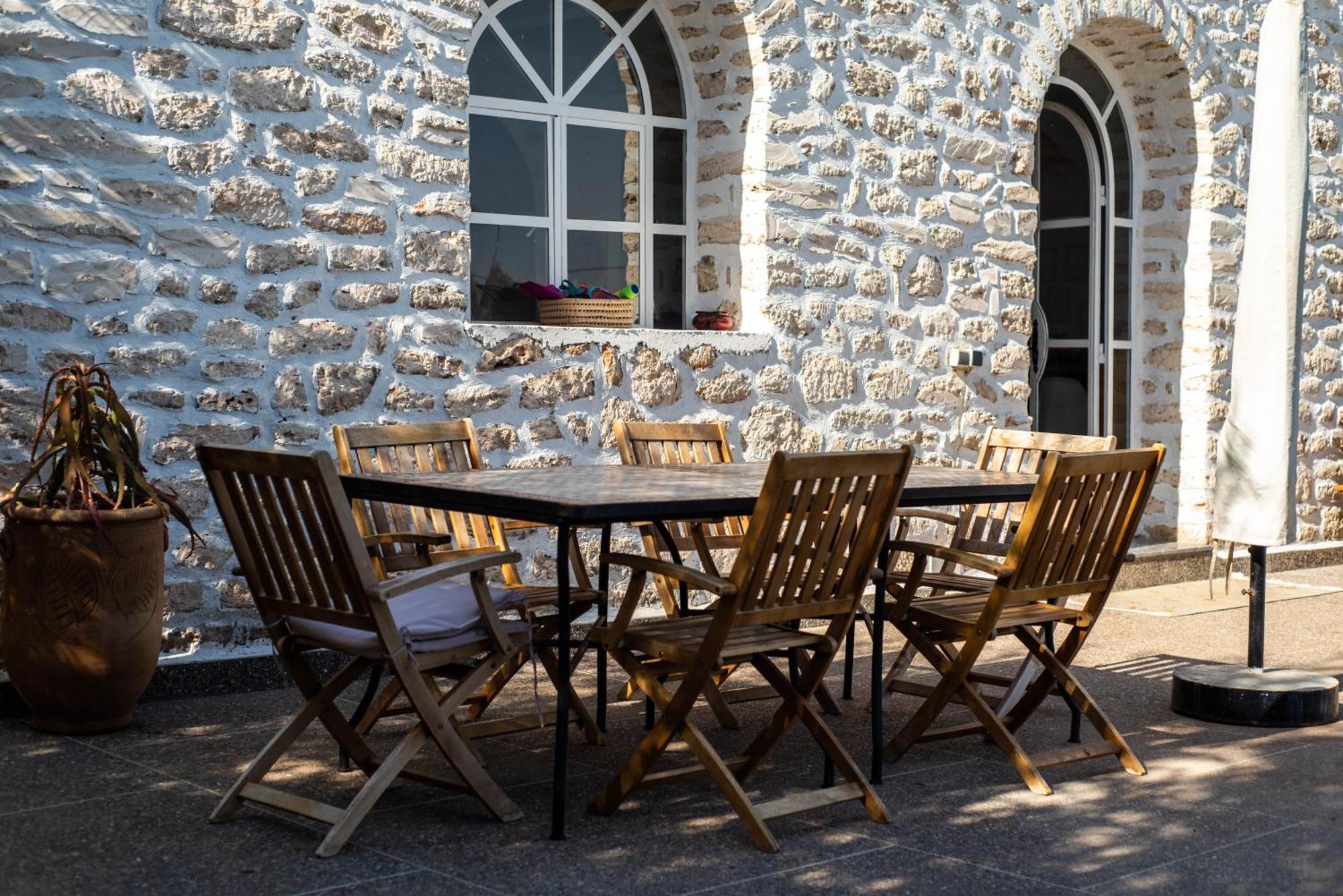 Villa Les Jardins Fleuris 4 Bedrooms Suvayr Dış mekan fotoğraf
